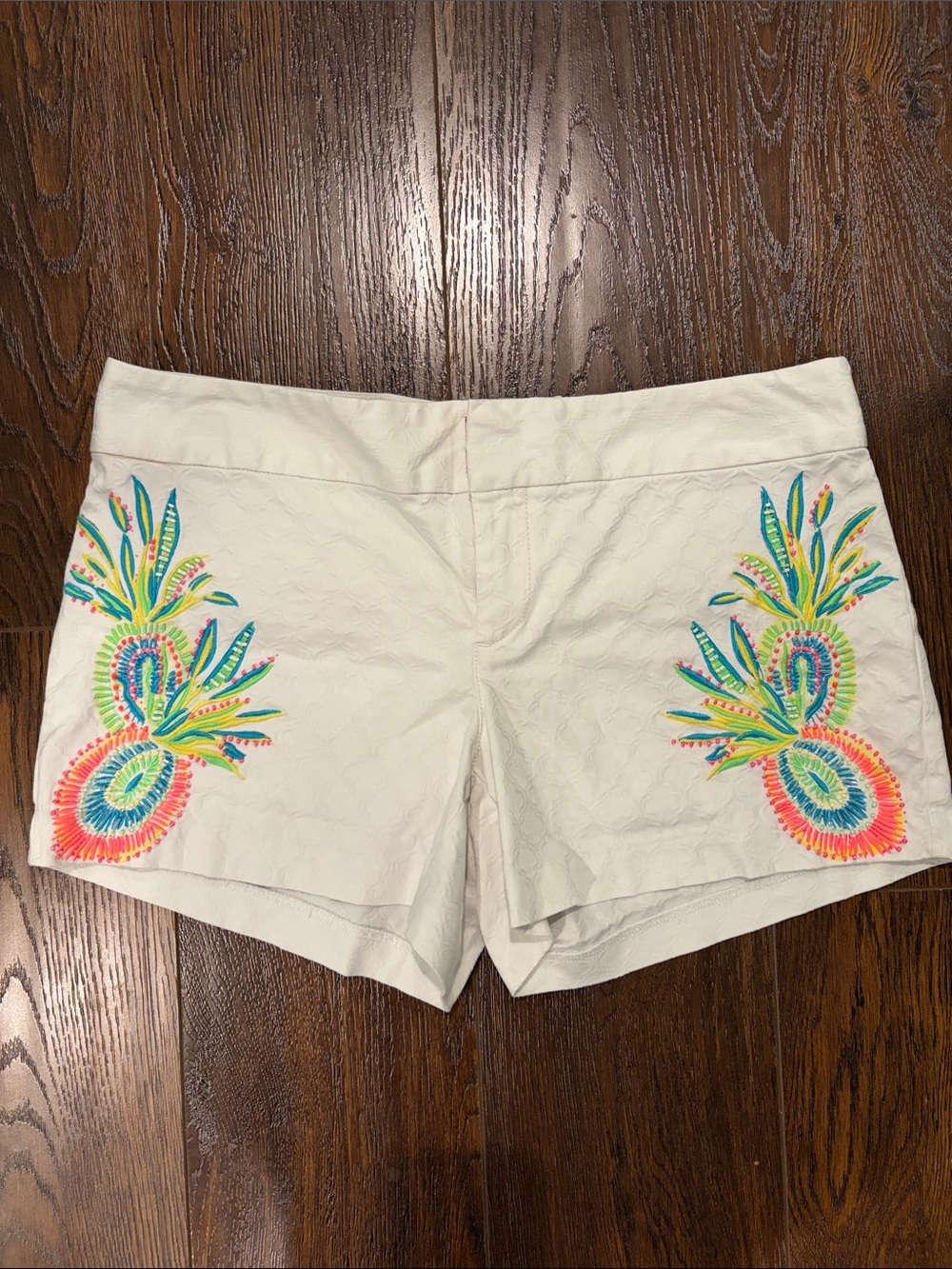 EUC Lilly Pulitzer White Shorts with Colorful Pineapple Embroidery